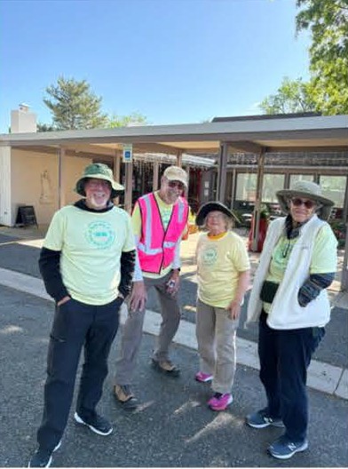 Boulder Flatirons Rotary volunteers